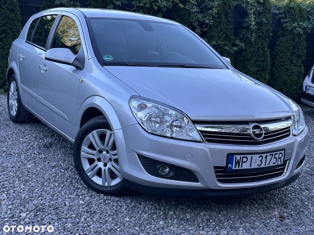 Opel Astra 1.6 Exklusiv - 3