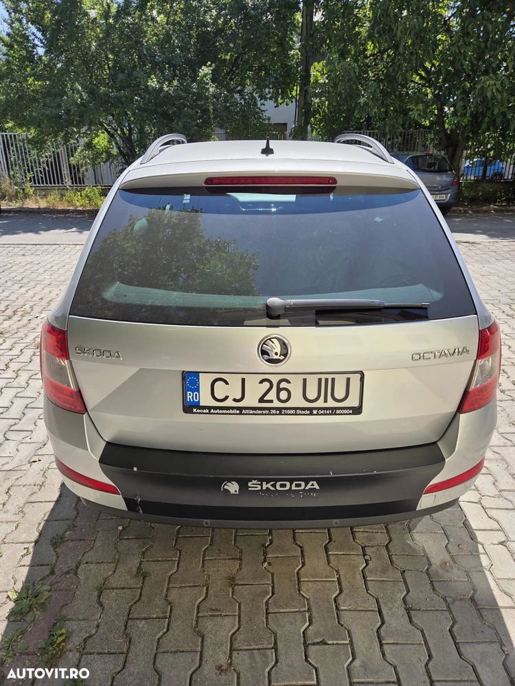Skoda Octavia 2.0 TDI AMBITION DSG - 9