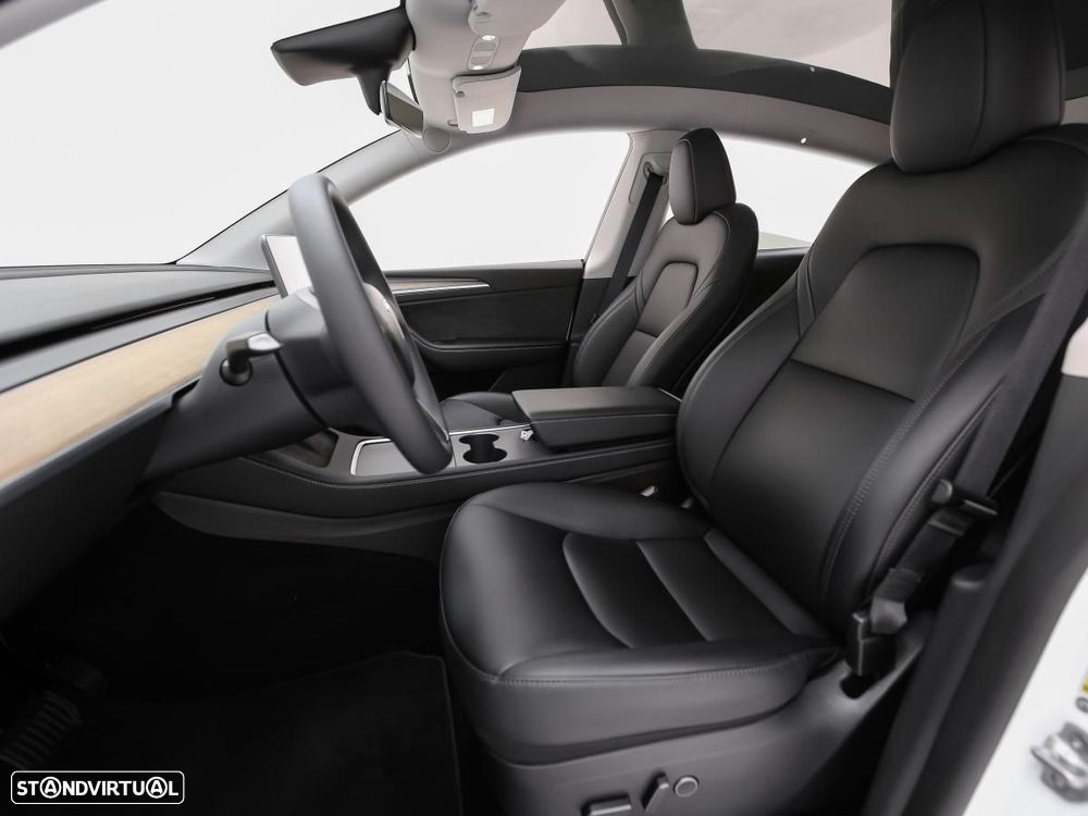 Tesla Model Y RWD - 8