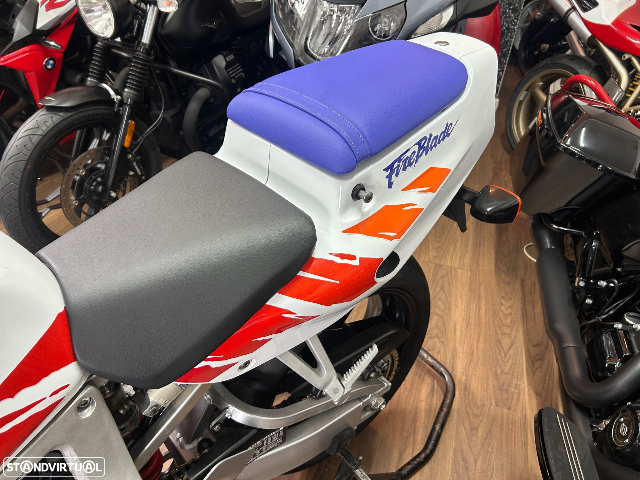 Honda CBR 900 RR Sc28 - 19