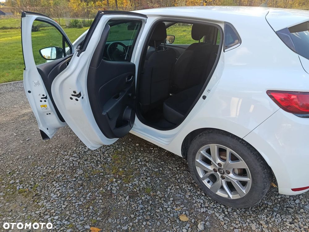 Renault Clio 1.2 16V Limited Plus - 13