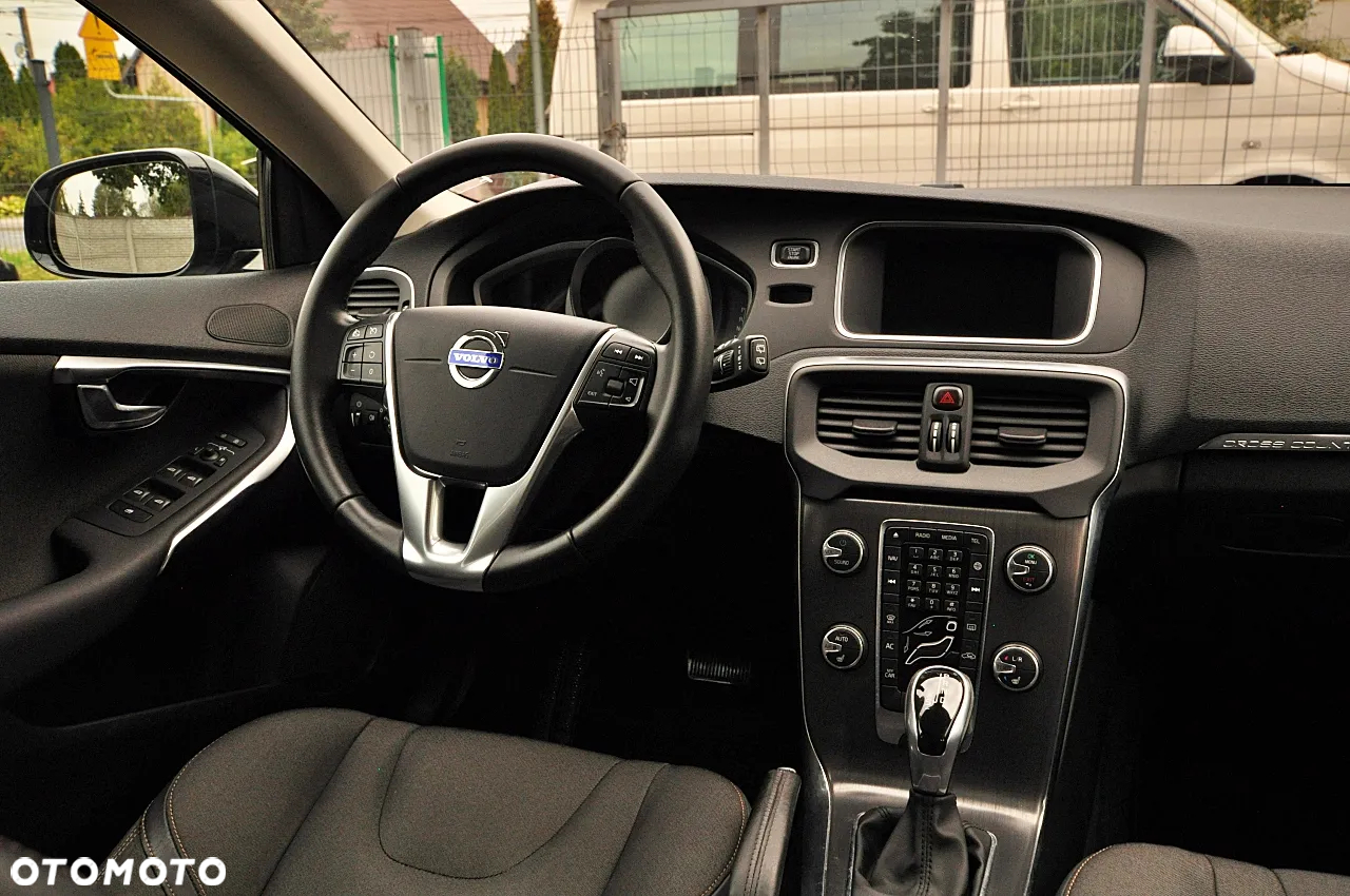Volvo V40 Cross Country D3 Geartronic Momentum - 3