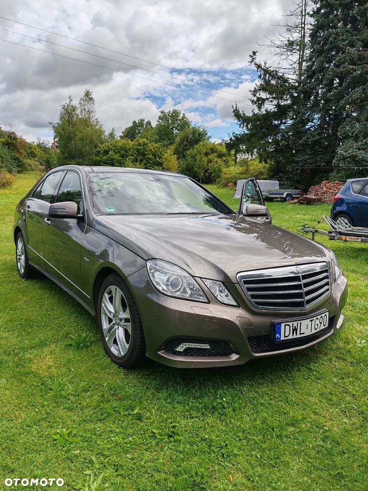 Mercedes-Benz Klasa E 350 CDI BlueEff Avantgarde - 2