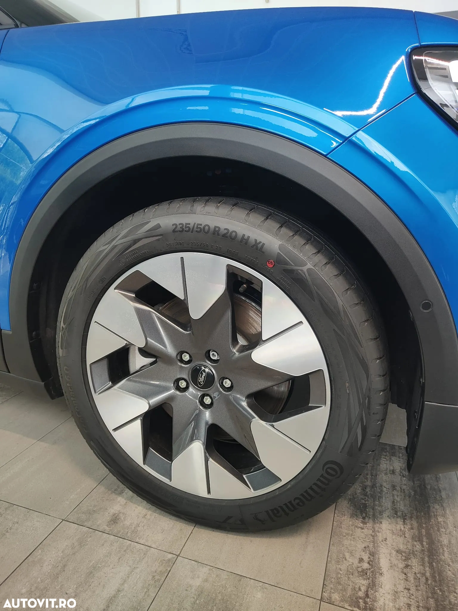 Ford Explorer RWD 77 kWh Extended Range Premium - 4