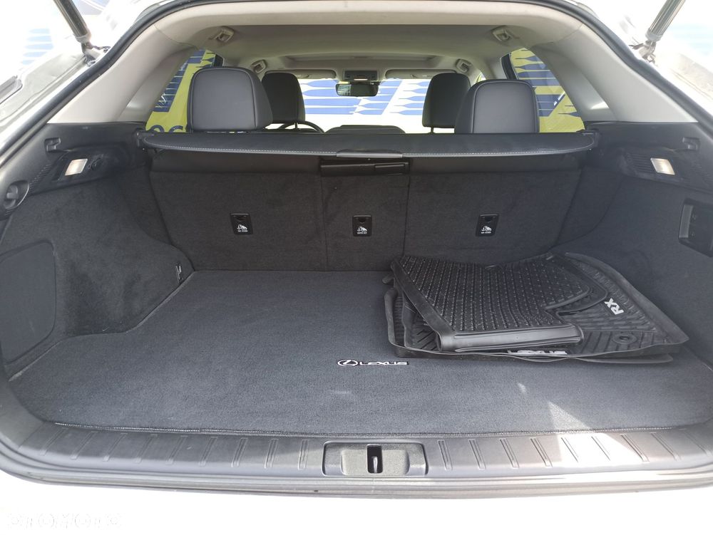 Lexus RX - 11