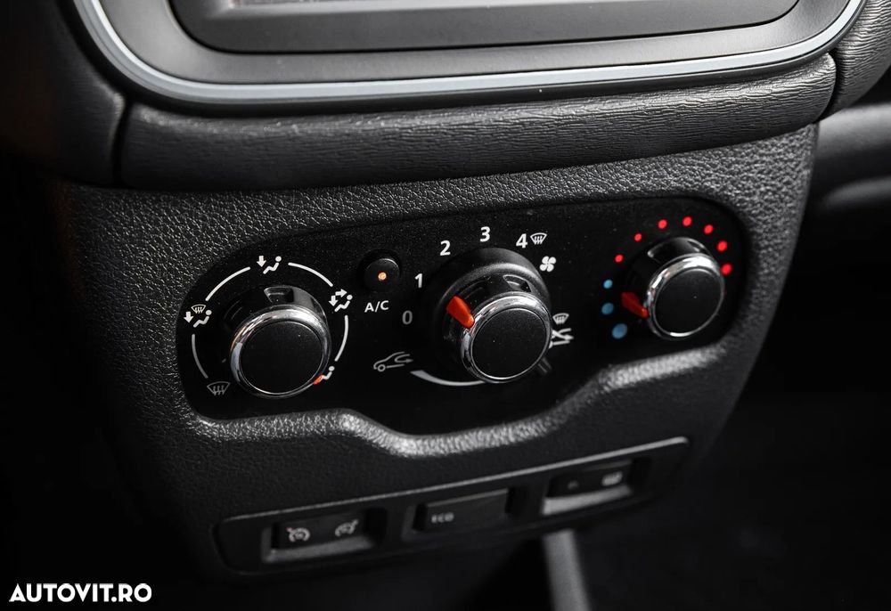 Dacia Lodgy dCi 110 Stepway Celebration - 14