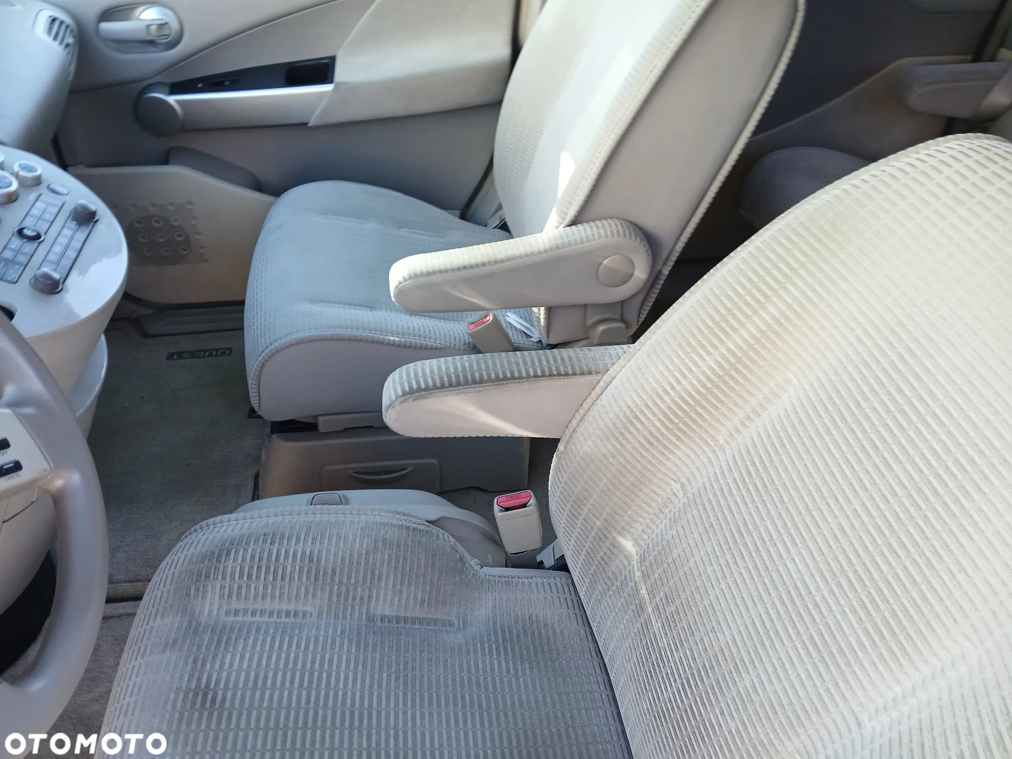 nissan quest fotel fotele kanapa deska kokpit podsufitka boczek boczki klamka podłokietnik licznik - 4