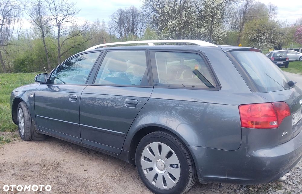 Audi A4 Avant 2.0 TDI DPF - 8