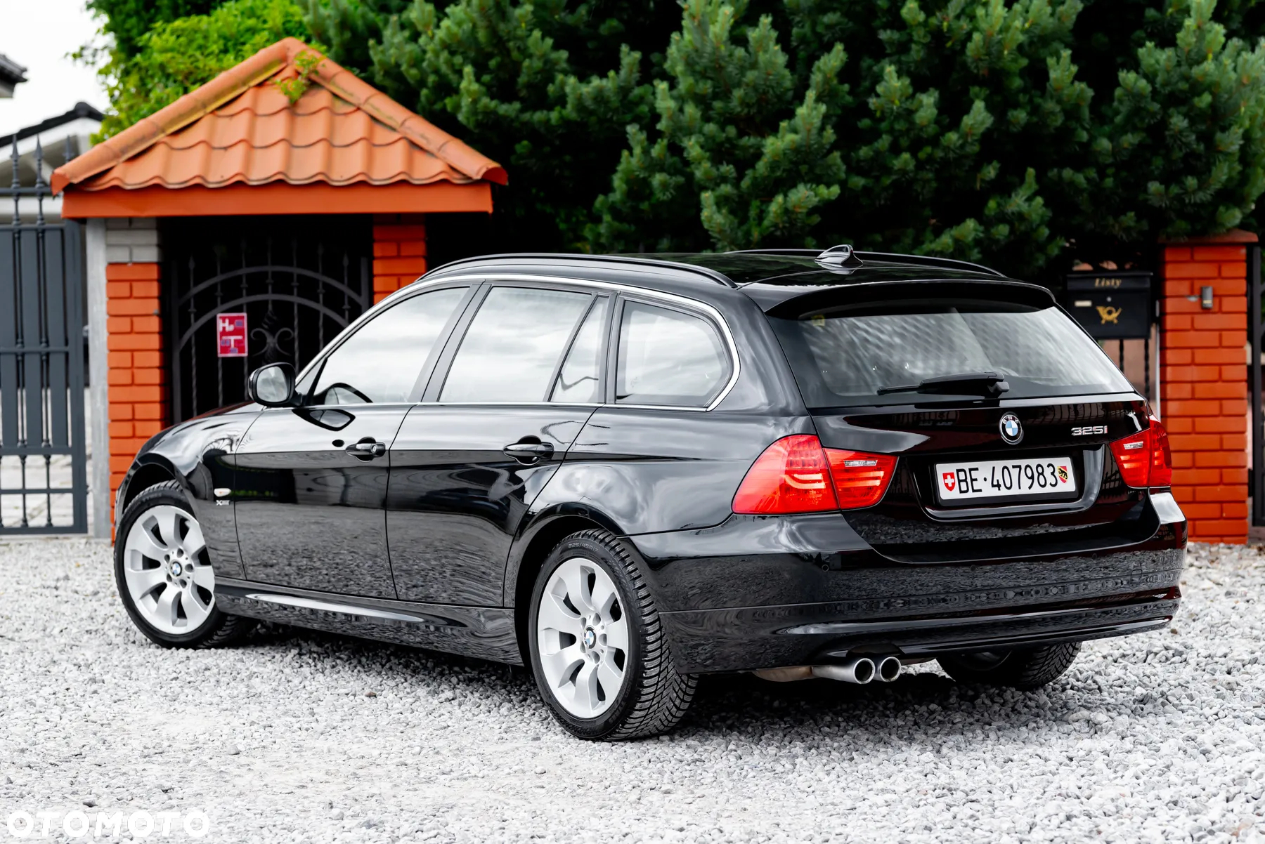 BMW Seria 3 325i xDrive Touring Edition Sport - 13