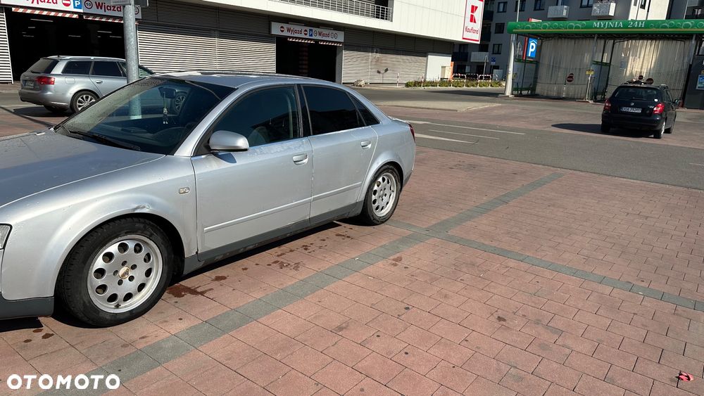 Audi A4 Limousine - 5