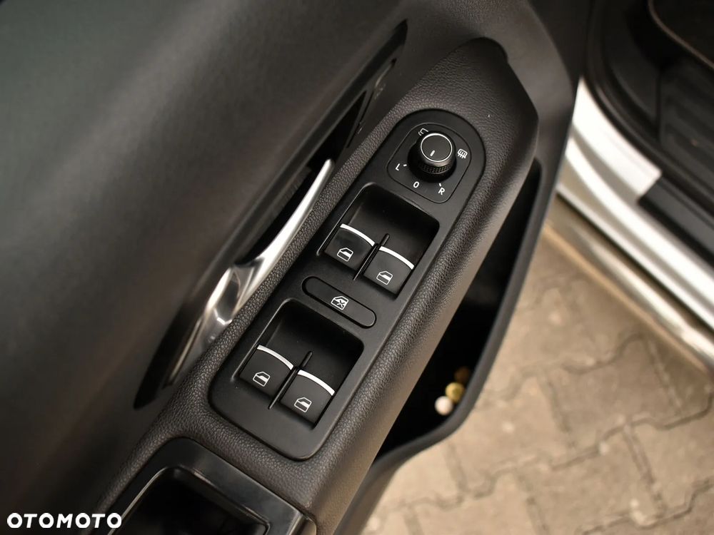 Volkswagen Amarok - 16