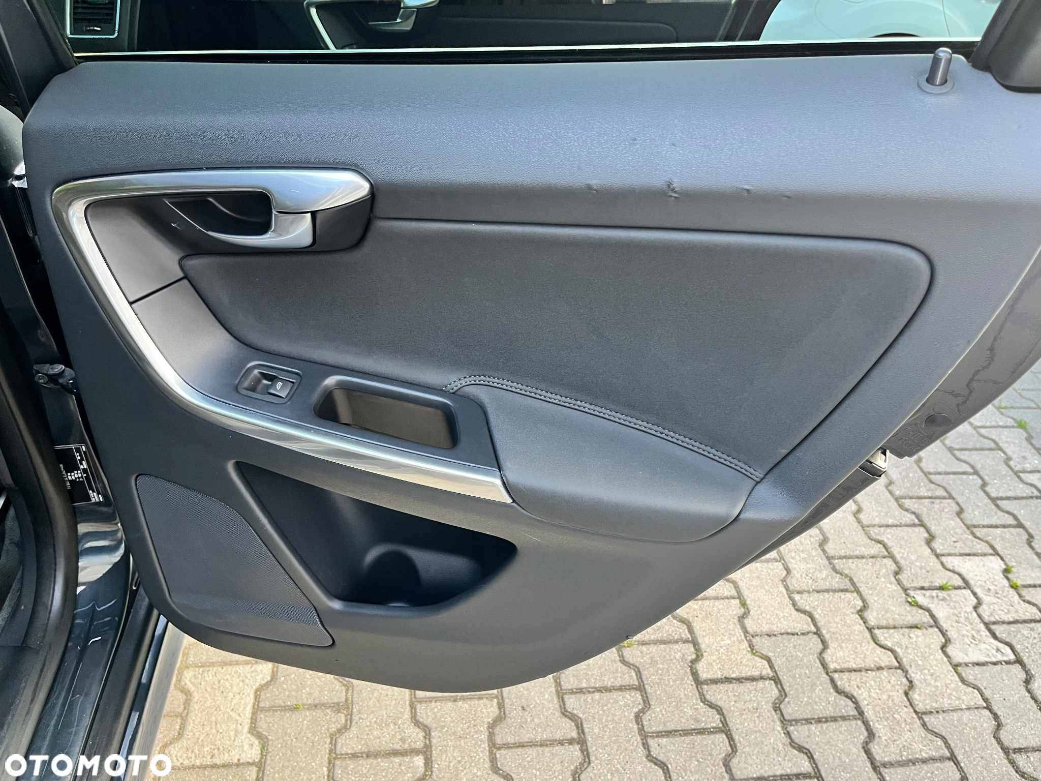 Volvo XC 60 D4 Momentum - 22