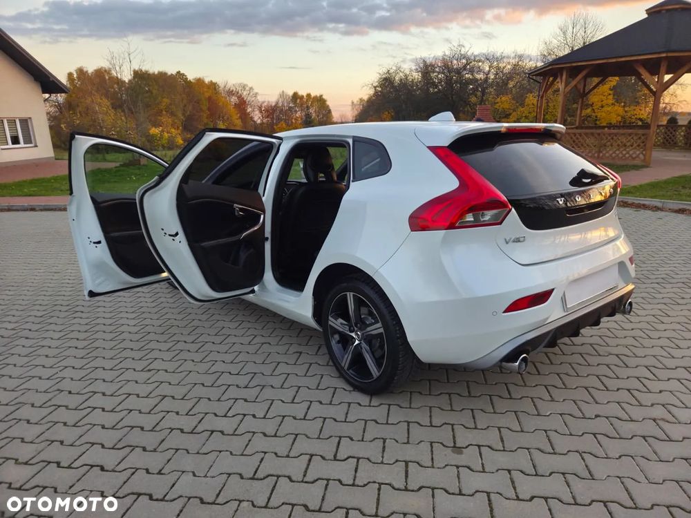 Volvo V40 T3 Geartronic RDesign - 20