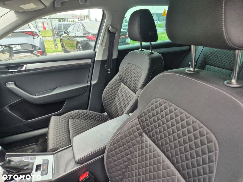 Skoda Superb 2.0 TDI SCR Ambition DSG - 19
