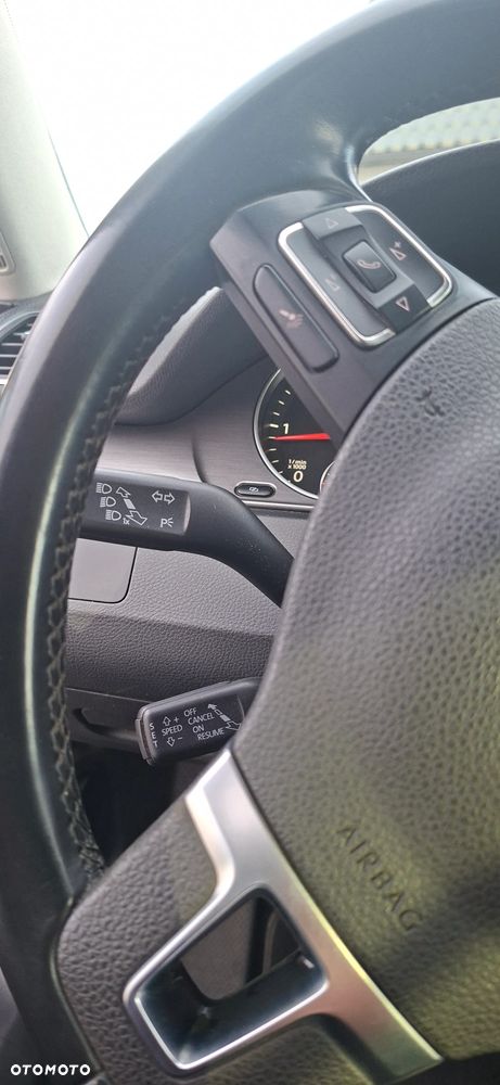 Volkswagen Passat 1.6 TDI BlueMotion - 28
