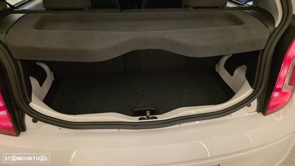 VW Up! 1.0 BlueMotion Move - 21