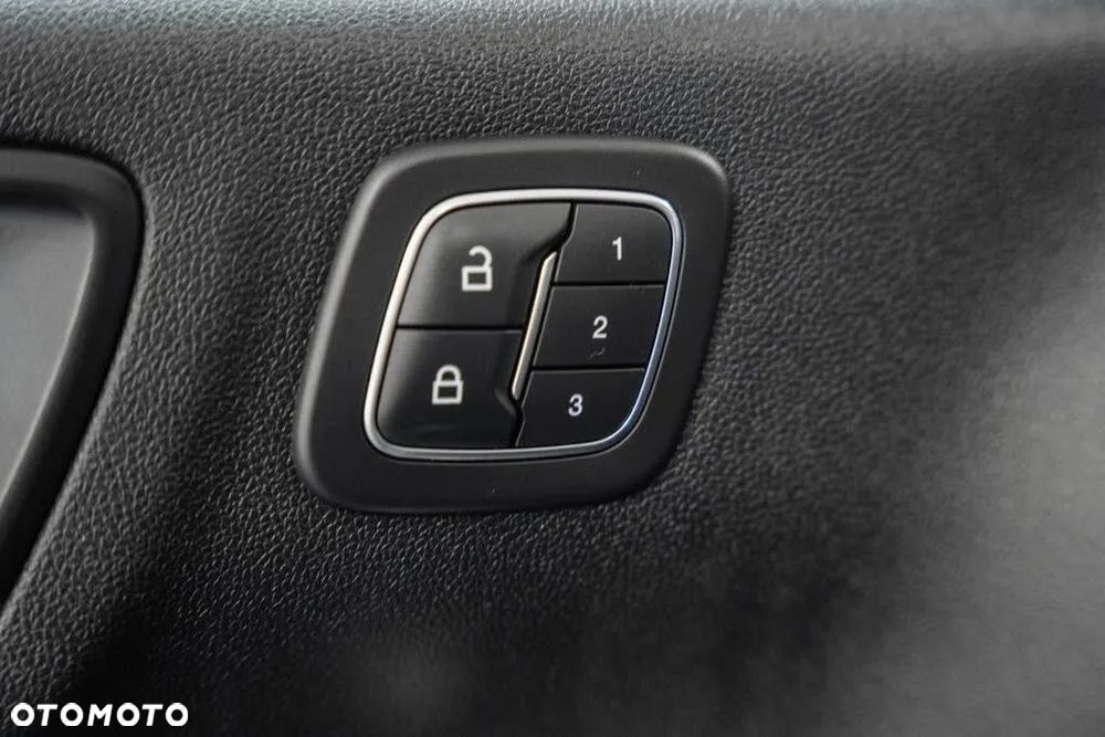 Ford Escape 2.0 EcoBoost AWD Titanium - 34