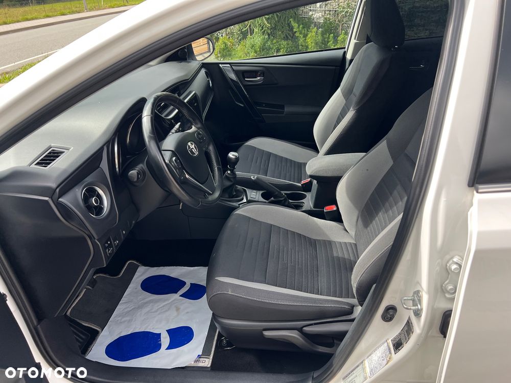 Toyota Auris 1.6 D-4D Executive - 10