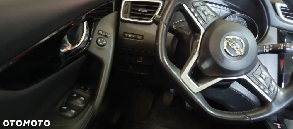 Nissan Qashqai 1.2 DIG-T N-Connecta - 25