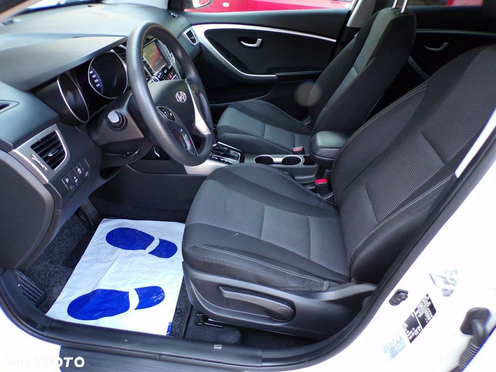 Hyundai i30 - 24