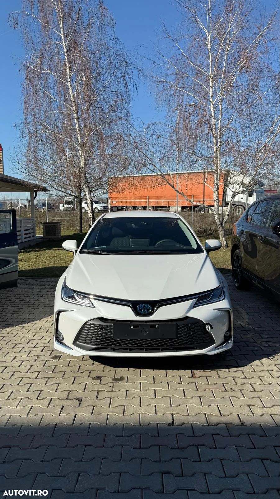 Toyota Corolla 1.8 HSD Dynamic - 1