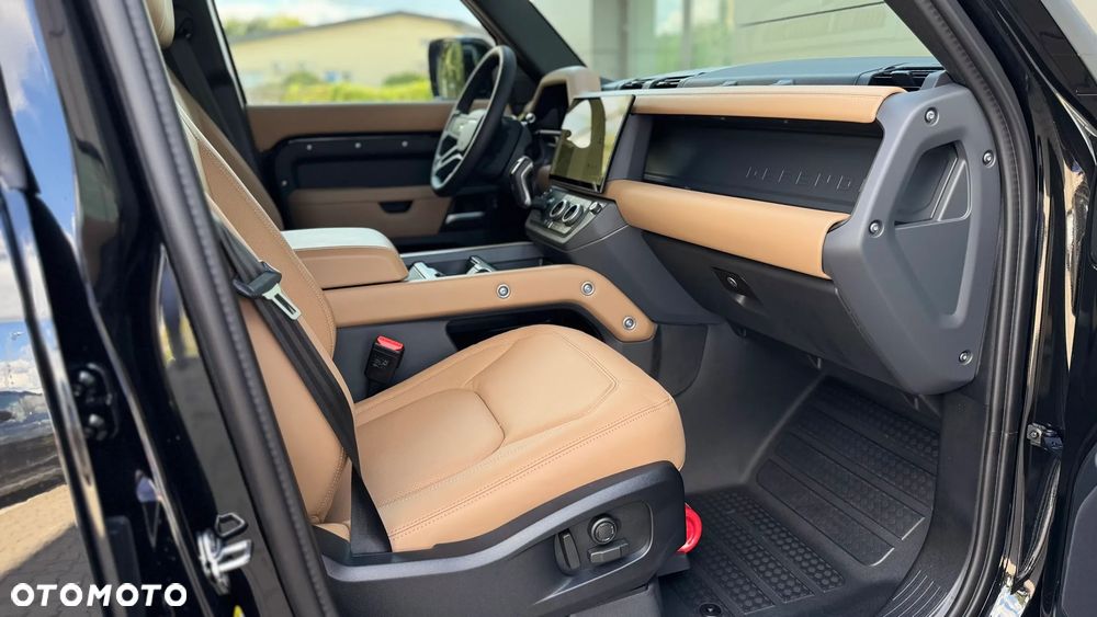 Land Rover Defender 3.0 D250 mHEV X-Dynamic SE - 8