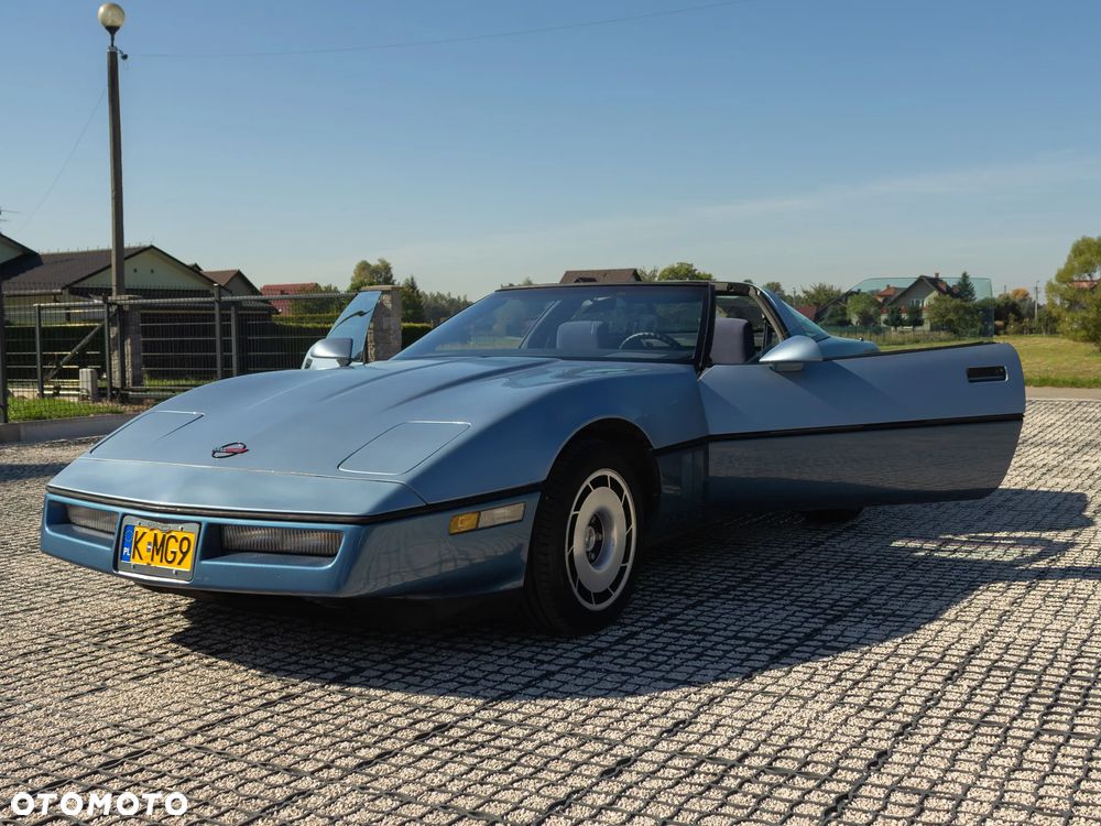 Chevrolet Corvette - 18