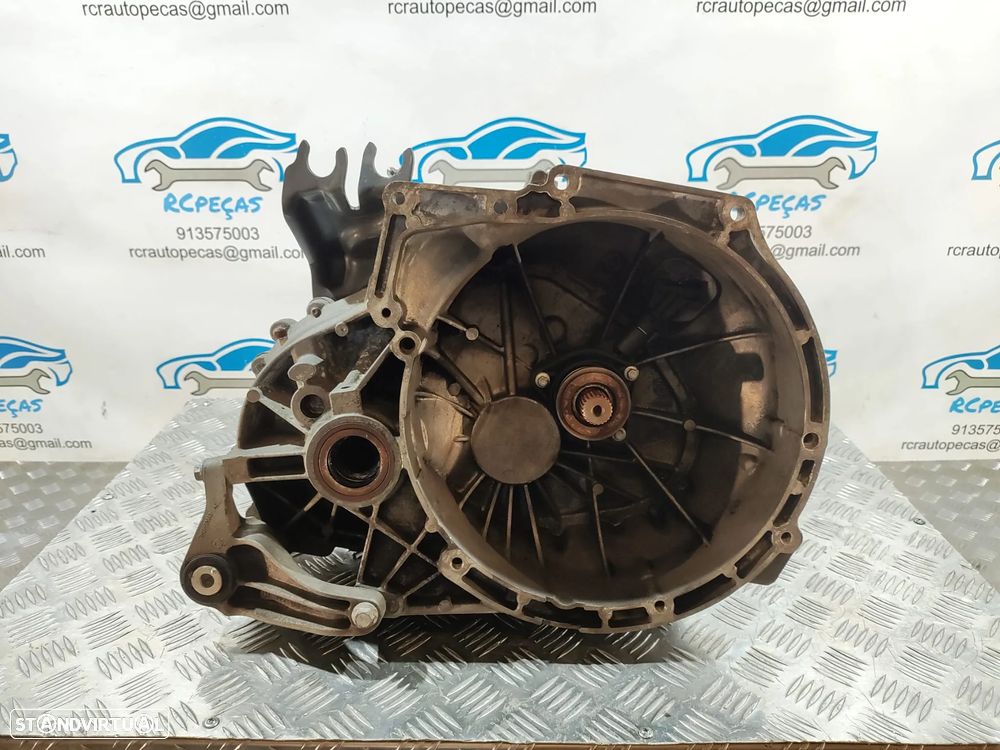 CAIXA VELOCIDADES MANUAL 3M5R7F096YF - 2