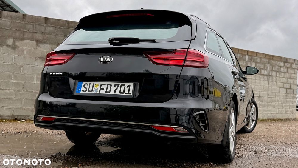 Kia Ceed 1.4 T-GDI DCT OPF Platinum Edition - 17