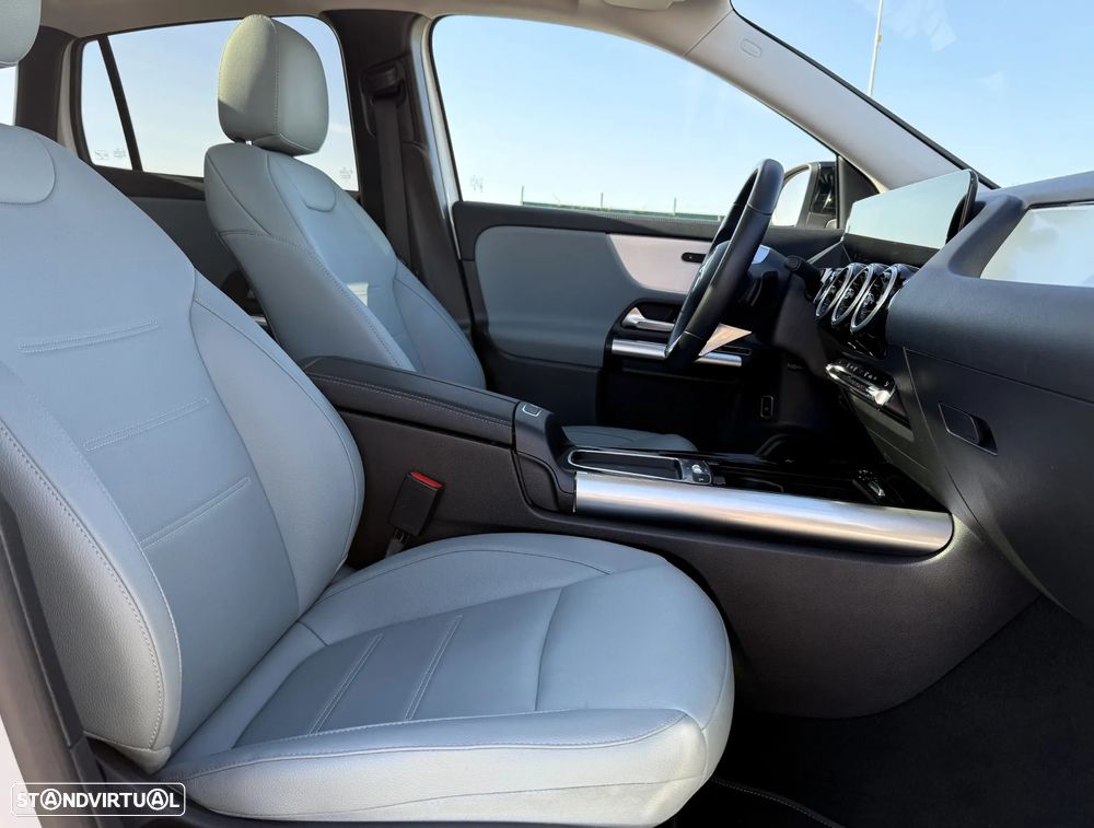 Mercedes-Benz GLA 180 d Progressive - 48