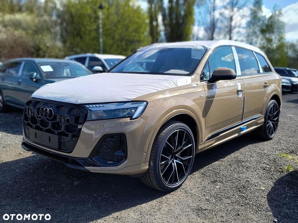 Audi Q7 - 1