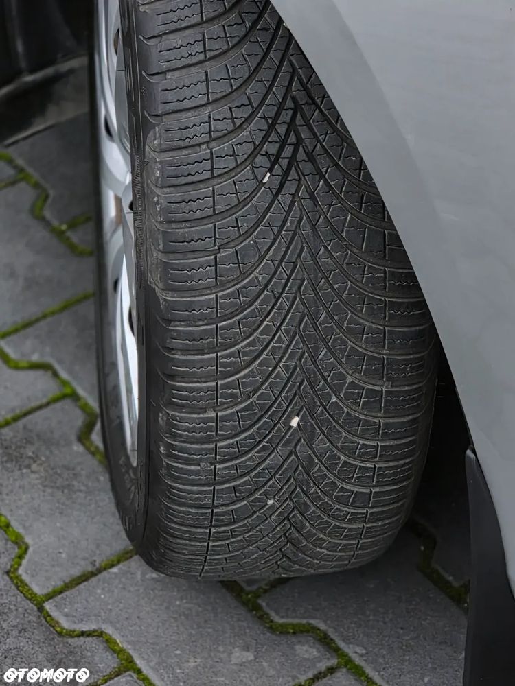 Toyota Auris 2.0 D-4D Prestige - 32