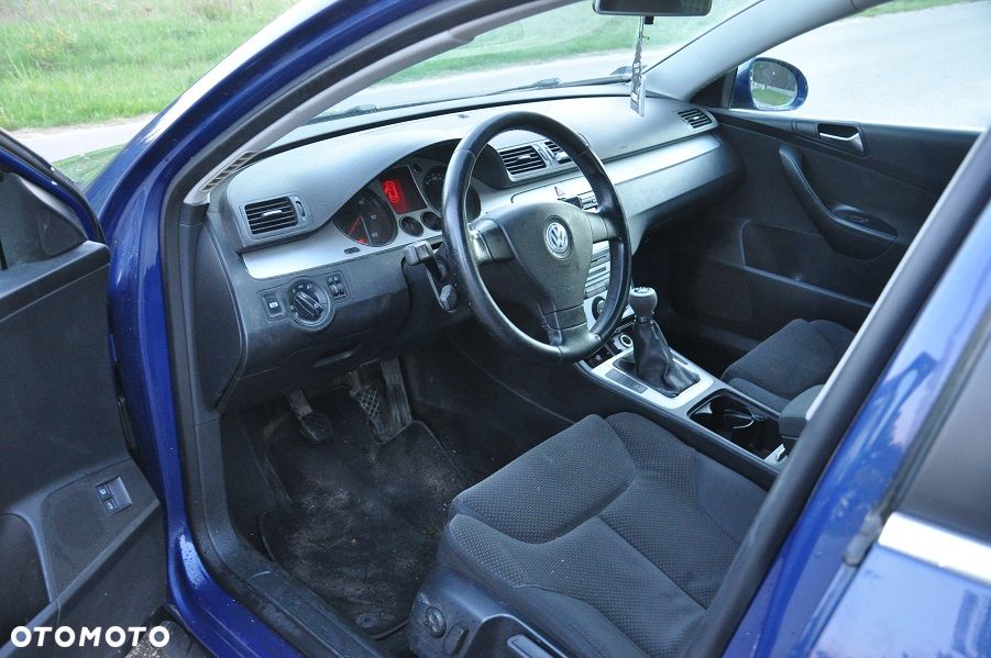 Volkswagen Passat 1.9 TDI Comfortline - 8