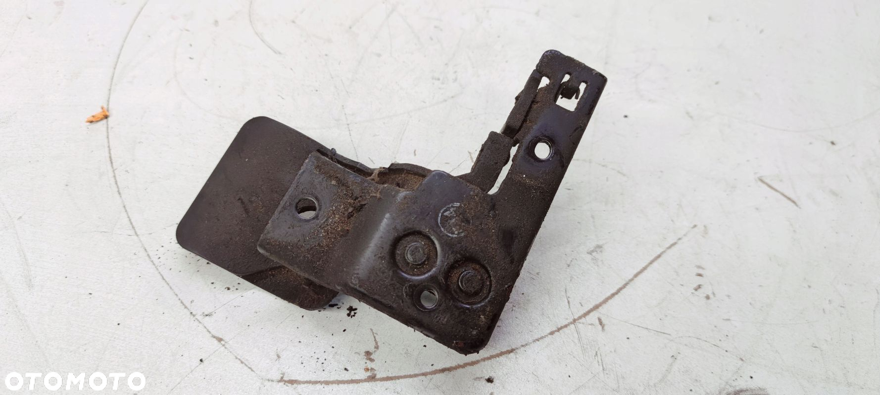 ZAMEK MASKI RYGIEL AUDI A3 8P LIFT 04-08 8P0823480 - 3