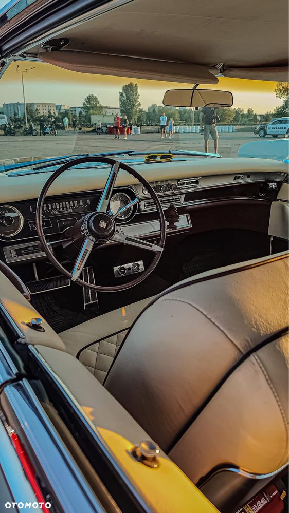 Cadillac Deville - 2