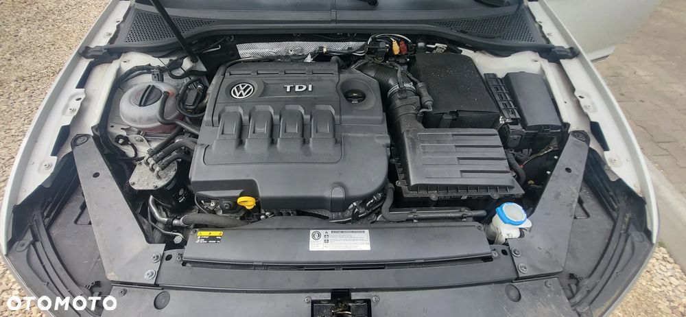 Volkswagen Passat 2.0 TDI Business DSG - 28