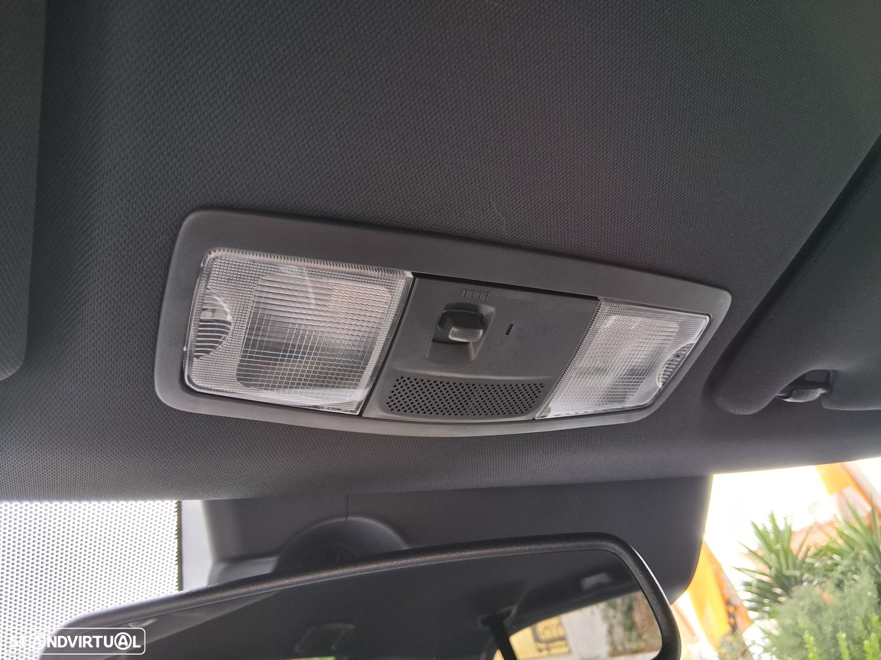 Mitsubishi Outlander 2.4 PHEV Intense - 59