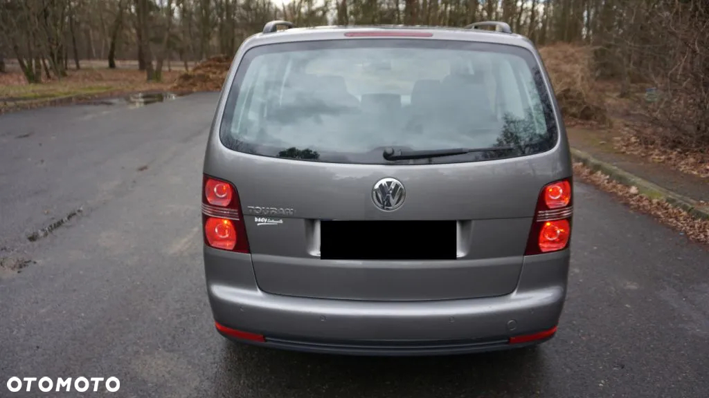 Volkswagen Touran 1.9 TDI Conceptline - 8