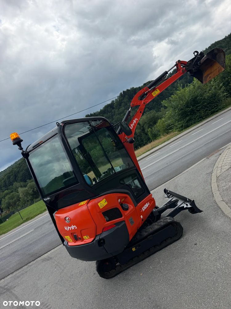 Kubota KX016-4 Koparka Gąsienicowa 2 tony. DEKRA aktualna do 2026r. 3 łyżki.+ pług fabryczny do równania kruszywa lub odśnieżania. Szybkozłącze Hydrauliczne. zmiana łyżek bez wychodzenia z kabiny! Rozsuwane Hydr. podwozie! Sprowadzona z Gospodarstwa Norweskiego! Zero luzów i wycieków. Maszyna jak Nowa z Salonu! 2020 rok. 1000 mtg! Pełna Dokumentacja. Gąsienice bez zużycia! Łyżka Skarpowa+ 2 kopiące. szybka wolna jazda. Ani deka luzów i wycieków. OKAZJA  Dodatkowe sekcje Hydr. Po serwisach kolejny za 400 mtg! - 14