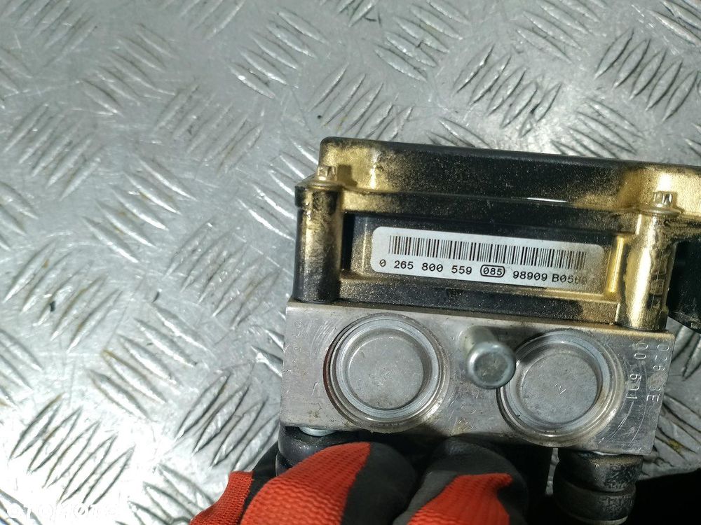 POMPA ABS RENAULT CLIO III ( 05-13 ) 8200747140 1.2 16V - 2