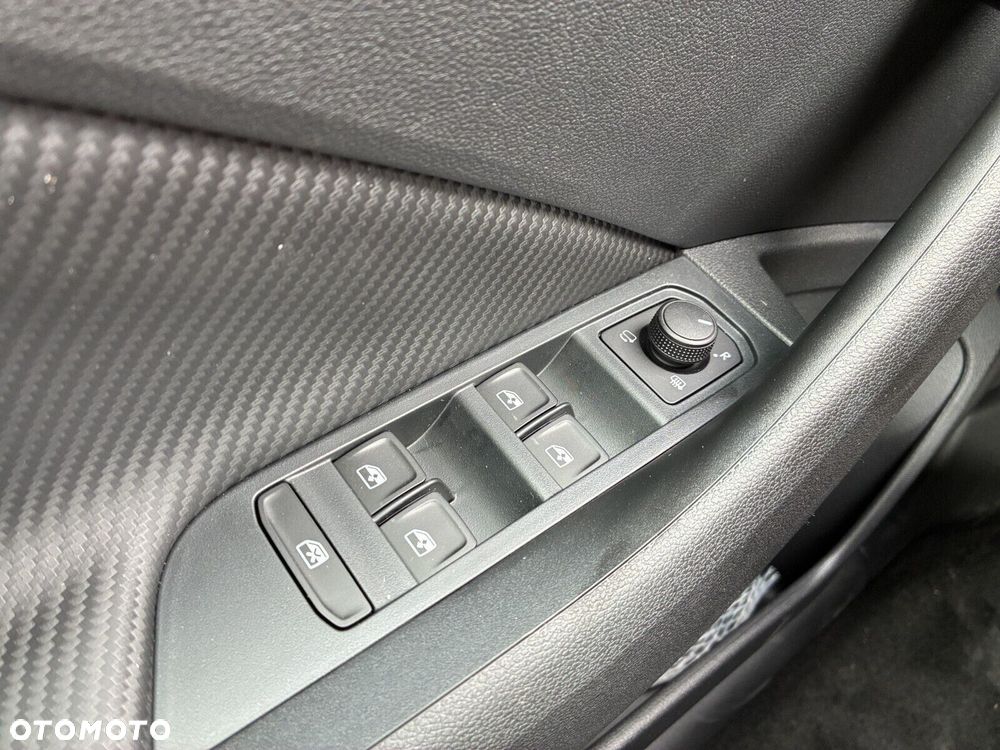 Skoda Kamiq 1.0 TSI Monte Carlo DSG - 23