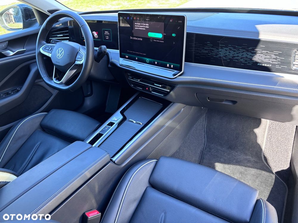 Volkswagen Passat Variant 2.0 TDI SCR 4Motion DSG Elegance - 20