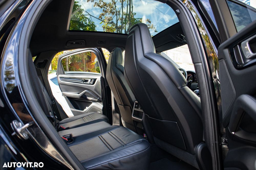 Porsche Cayenne Coupe E-Hybrid Tiptronic S - 9
