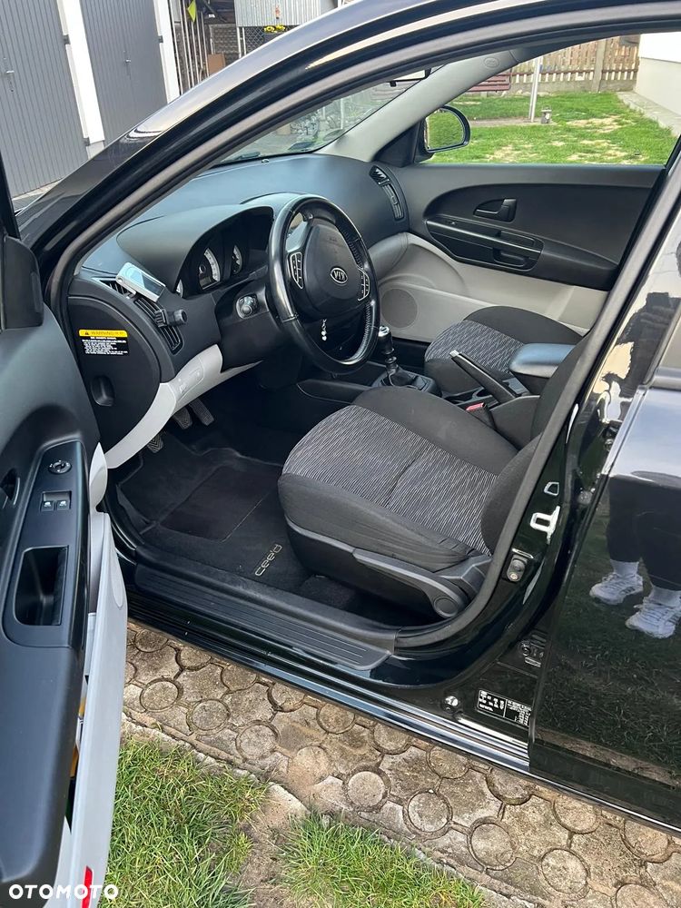 Kia Ceed Cee'd 1.4 Comfort - 11