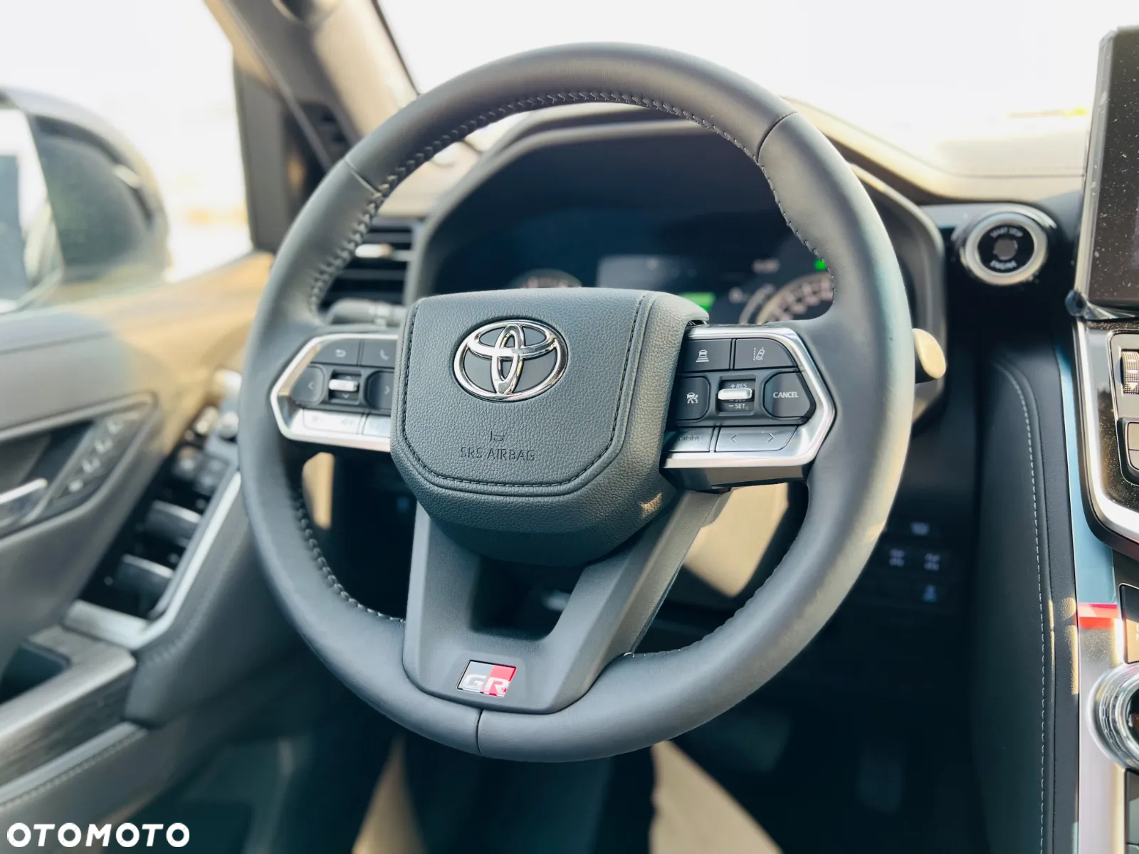 Toyota Land Cruiser - 13