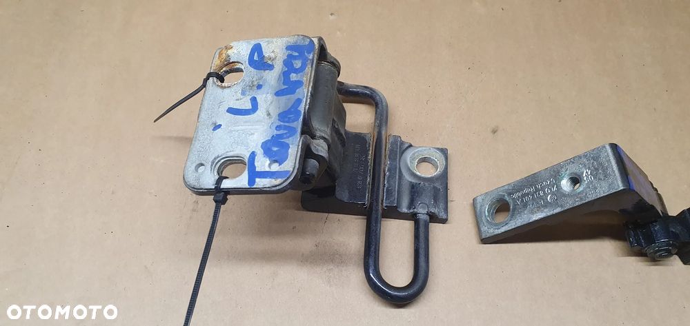 Zawias lewy przód przedni górny dolny para VW Touareg 7L0831411 - 3