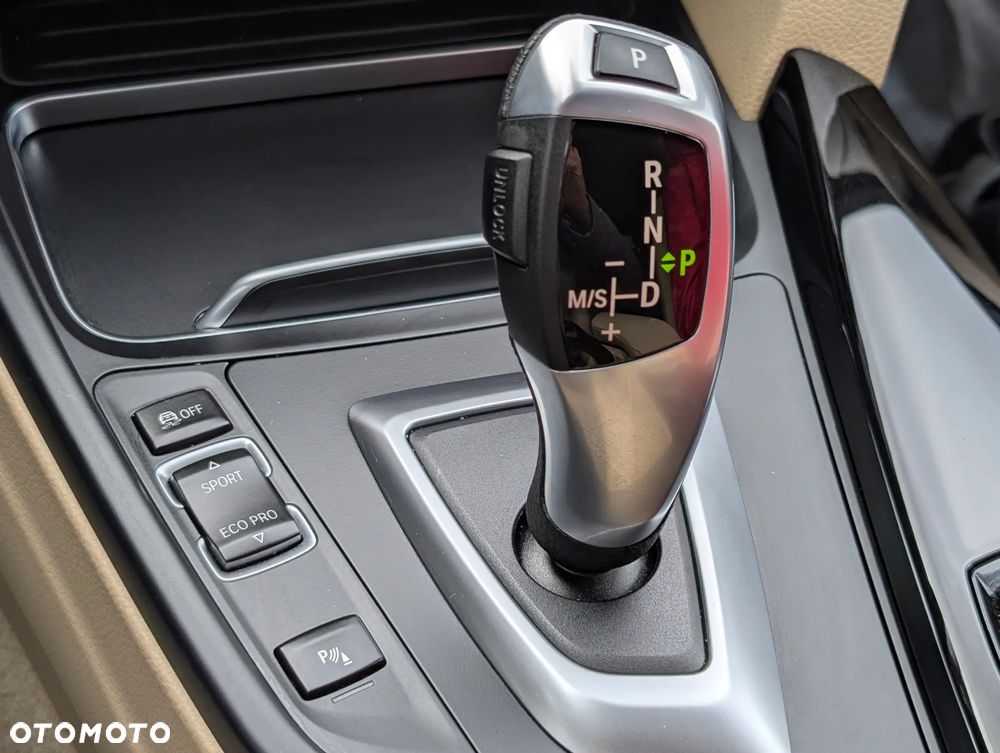 BMW Seria 3 320i Advantage - 11