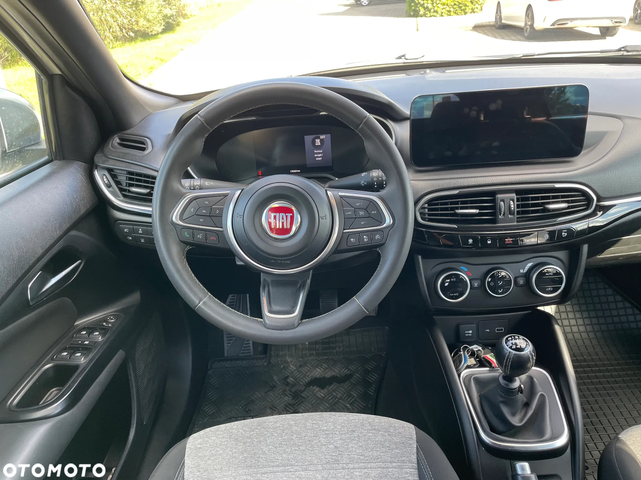 Fiat Tipo 1.6 MultiJet Cross - 12