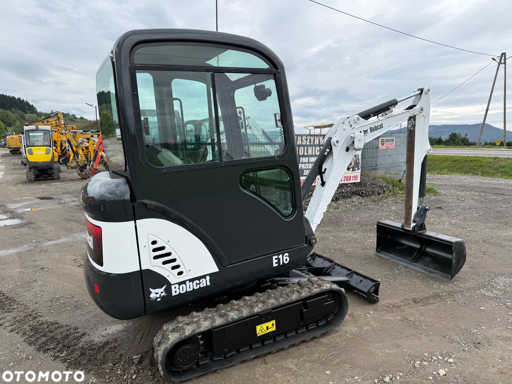 Bobcat E16 - 4