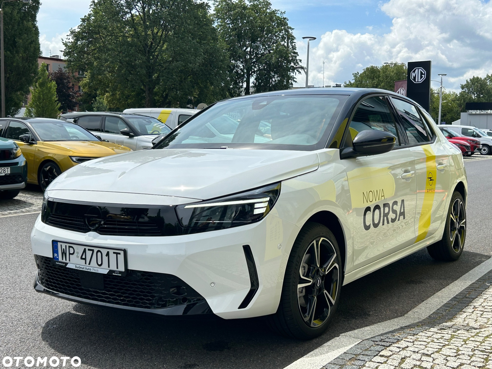 Opel Corsa 1.2 GS S&S - 9